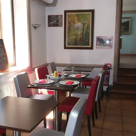 Relais Du Becassier 2*